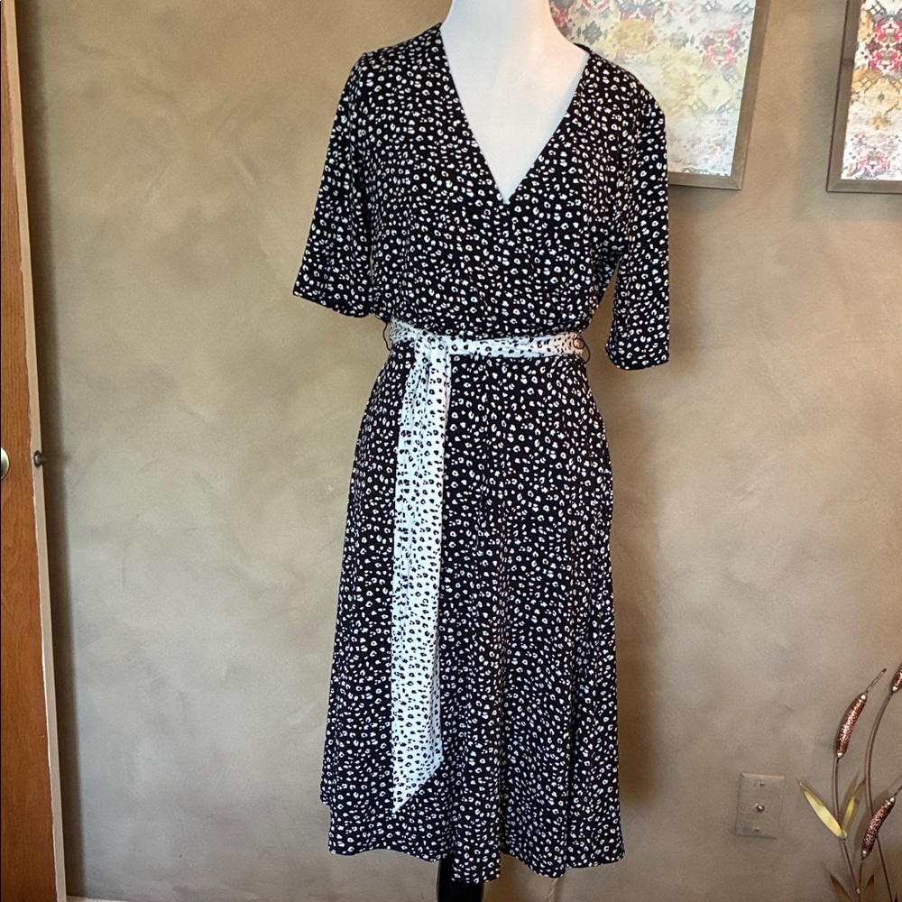 White House Black Market V-Neck Midi Faux Wrap Dress with Contrast White Tie